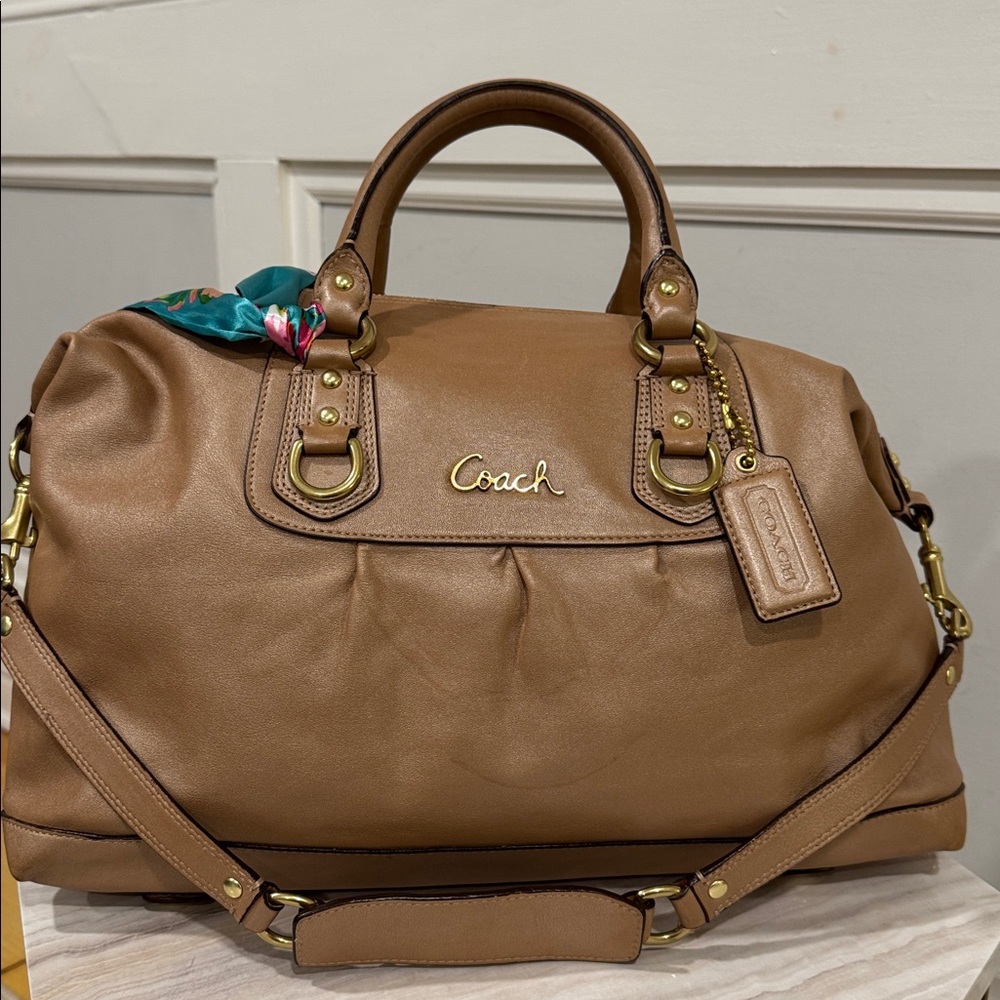 Coach Bag Ashley Large Tan Metallic Leather Satchel - Picture 4 of 17